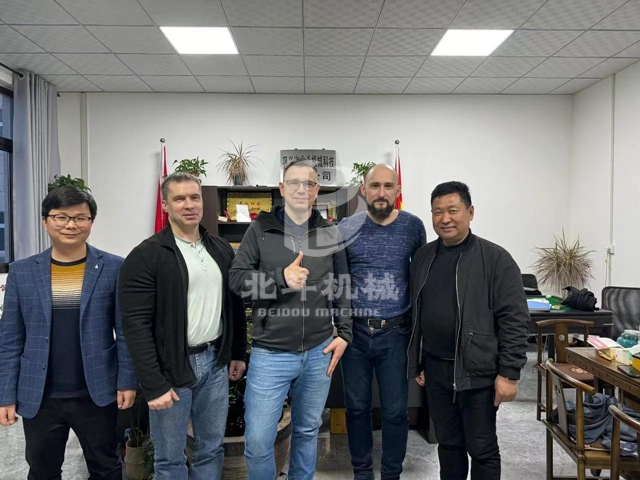 俄罗斯客户到访糖心VIOG官方网站机械考察连续式糖心VLONG官方网站